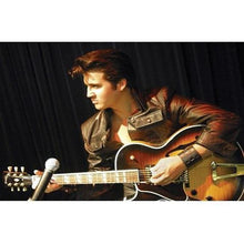 Foto laden in Gallery viewer, Elvis Presley met gitaar Diamond painting | Eigen foto | Dieren | Kopen | Dikke dames | Action | Nederland | Steentjes | Diamant | De Diamond Painter