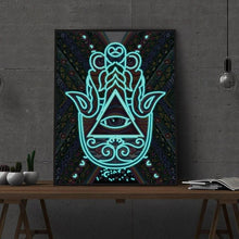 Foto laden in Gallery viewer, Fatima handje | Glow in the dark 30x40cm Diamond painting | Eigen foto | Dieren | Kopen | Dikke dames | Action | Nederland | Steentjes | Diamant | De Diamond Painter