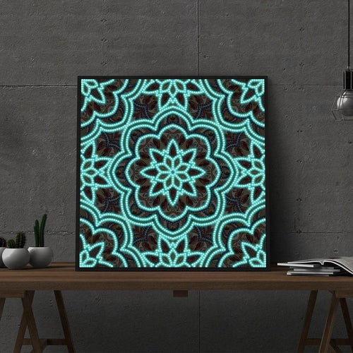 Mandala 10 | Glow in the dark 30x30cm Diamond painting | Eigen foto | Dieren | Kopen | Dikke dames | Action | Nederland | Steentjes | Diamant | De Diamond Painter