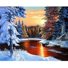 Foto laden in Gallery viewer, Sneeuw landschap - Schilderen op nummer Diamond painting | Eigen foto | Dieren | Kopen | Dikke dames | Action | Nederland | Steentjes | Diamant | De Diamond Painter