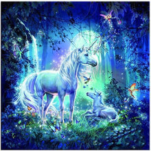 Foto laden in Gallery viewer, Unicorn met jong Diamond painting | Eigen foto | Dieren | Kopen | Dikke dames | Action | Nederland | Steentjes | Diamant | De Diamond Painter